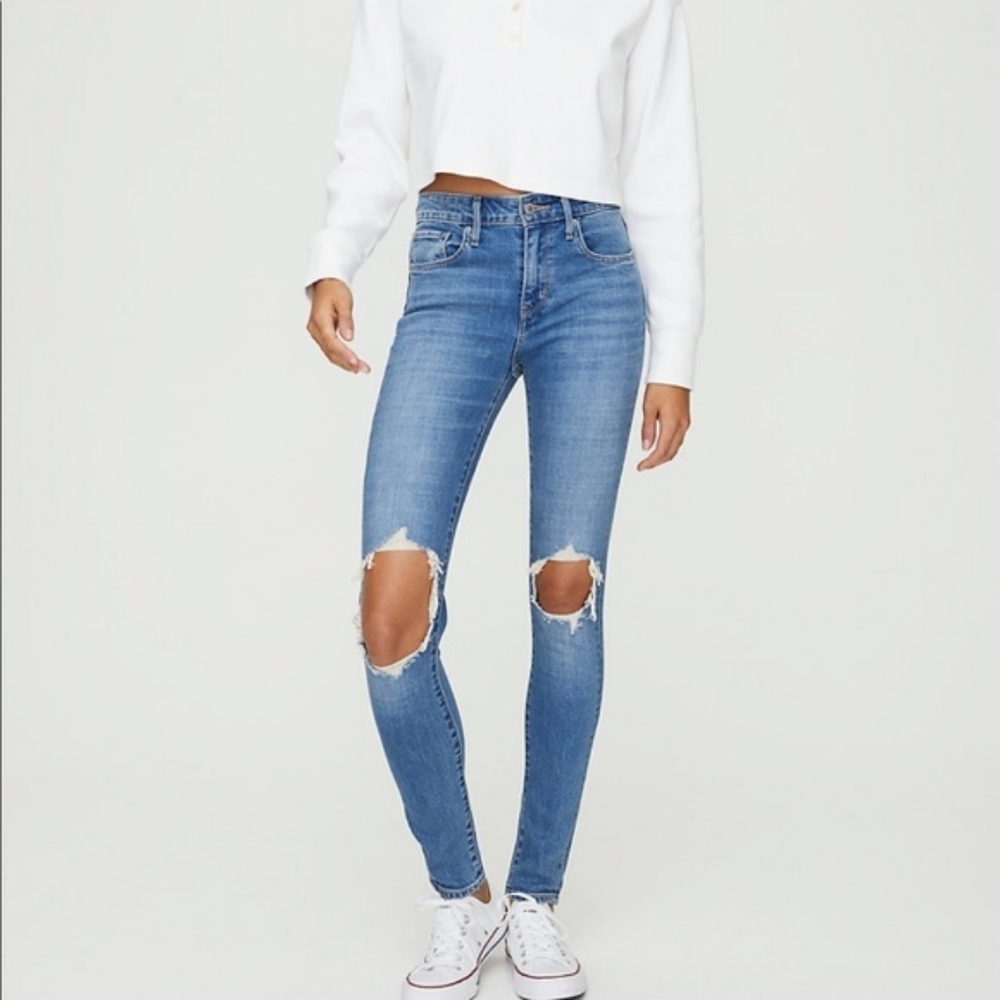 LEVIS 721 High Rise Ripped Skinny Jeans Style Number: 18882-0041 size 24
